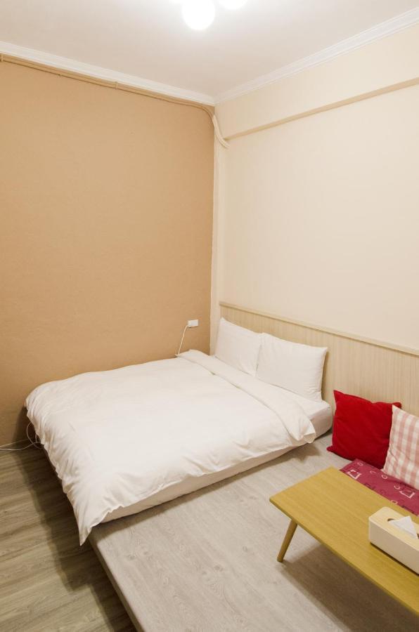 Tt Guesthouse旅人時光民宿 Tainan Bagian luar foto